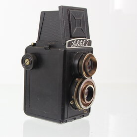 Gomz Lubitel 2 tlr medium format camera