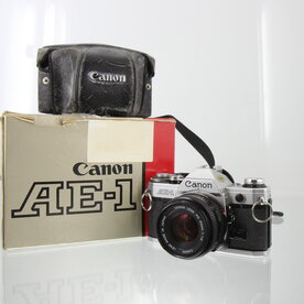 Canon AE-1 met Canon FD  lens 50mm 1:1.8 originele doos