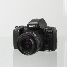 Nikon AF F-801s met AF Nikkor 35-70mm f/3.3-4.5