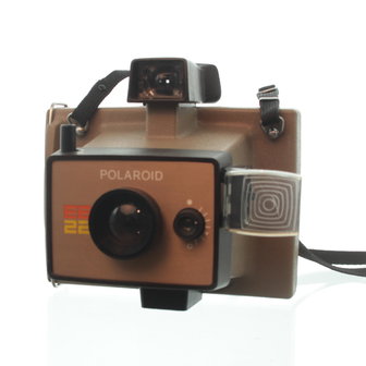 Polaroid :  EE 22