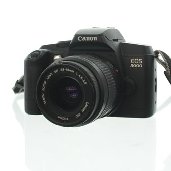 Canon EOS 5000 met Canon ZOOM lens EF 38-76mm 1:4.5-5.6