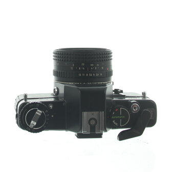 Praktica B100 black met MC Pentacon Praktica 1:1.8 50mm lens