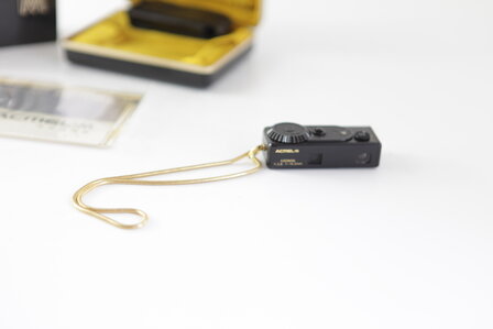 Acmel M &ndash; lichte miniatuur camera