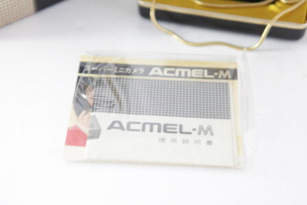 Acmel M &ndash; lichte miniatuur camera