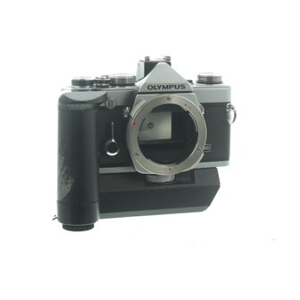 Olympus OM-1n body chrome met winder 2