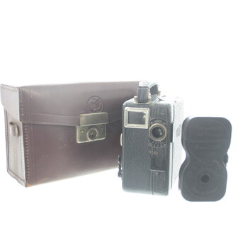 Pathescope Motocamera 9.5mm Cine Camera met kraus Trianar lens in originele draagtas