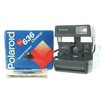 Polaroid 636 closeup in originele doos m&eacute;t handleiding