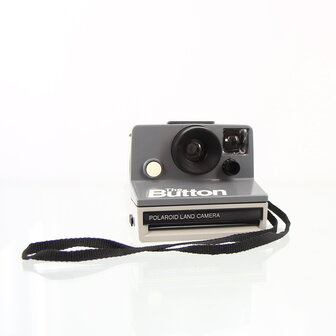 Polaroid SX-70 : The Button