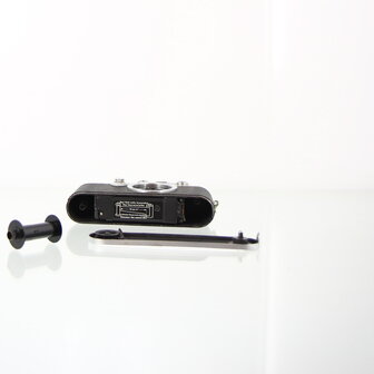 Leica IIF red dial 35mm rangefinder camera upgraded naar Leica IIIF chrome
