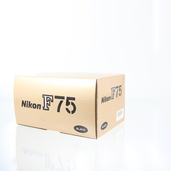 Nieuw (oude stock) Nikon F75 zwart