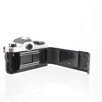 Nikon FM chrome met 50mm 1:1.8 pancake lens