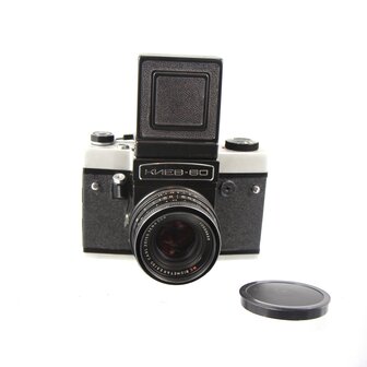 Kiev 60 medium format SLR camera met WLF zoeker