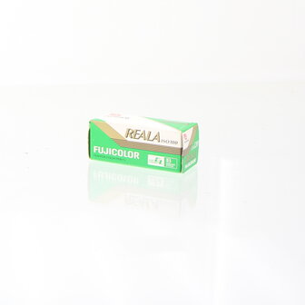 EXPIRED Fujicolor Reala ISO 100 120film (Exp date 09/2001)