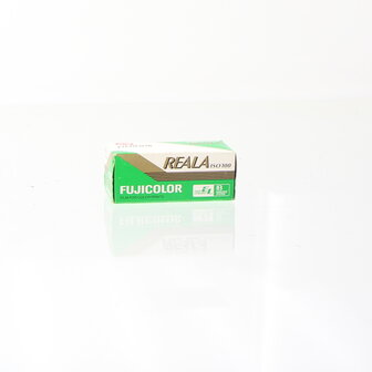 EXPIRED Fujicolor Reala ISO 100 120film (Exp date 09/2001)
