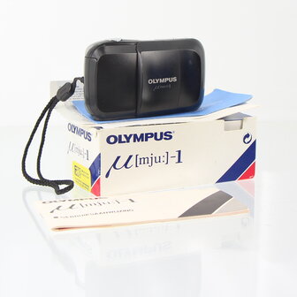 In doos Olympus  Mju I point and shoot camera