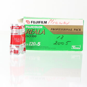 EXPIRED Fujifilm fujicolor Reala 100 120 film (exp date 2005-9)