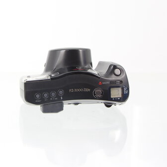 Fuji FZ 2000 Zoom point and shoot camera