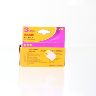 EXPIRED Kodak Gold 200 3 x 135/36 film (Exp date 12/2008)