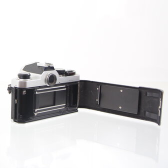 Chrome Nikon FM body