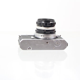 Nikon Nikkormat FTN met Nikkor-H.C 1:2 f=50mm lens