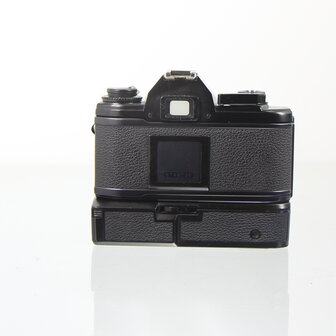Nikon EM zwarte body met motordrive MD-E
