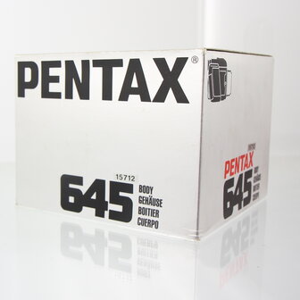 In doos Asahi Pentax 645 body met 120 film houder