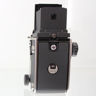 Mamiya C220 met blue dot mamiya sekor 80mm F2.8 lenzen