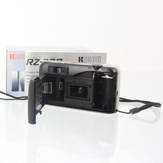 NOS Ricoh RZ-728 point and shoot camera
