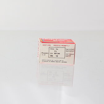 EXPIRED Lucky color BR100 film 135/36 (Exp date 12/1995)