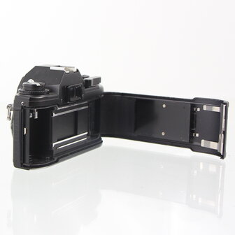 Zwarte Nikon EM slr 35mm camera body