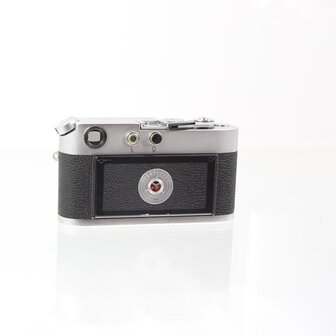 Leica M4 chrome body meetzoeker camera