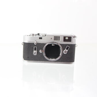 Leica M4 chrome body meetzoeker camera