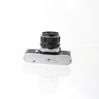 Asahi Pentax spotmatic (SP) met Super-Multi-Coated Takumar lens 1:1.4/50