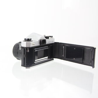Asahi Pentax spotmatic (SP) met Super-Multi-Coated Takumar lens 1:1.4/50