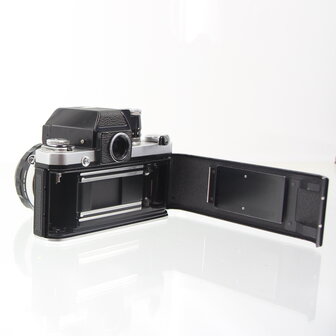 Nikon F2 Photomic met DP-1 finder + Nikkor 50mm F1.4 lens