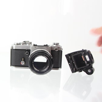 Nikon F2 Photomic met DP-1 finder + Nikkor 50mm F1.4 lens