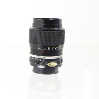 Nikon Nikkor 135mm 1:3.5 lens