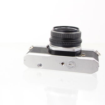 Asahi Pentax K1000 met SMC Pentax-M 1:2 50mm lens