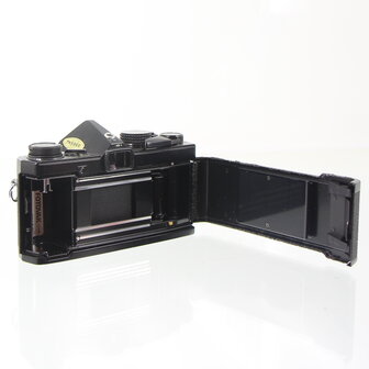 Zwart Olympus OM-2n body