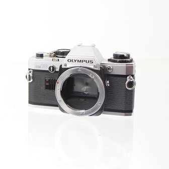Olympus OM-10 chrome body
