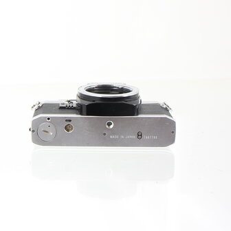 Olympus OM-10 chrome body