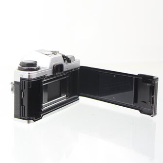 Olympus OM-10 chrome body