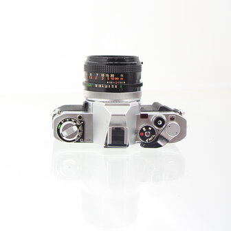 Canon AV-1 met Canon lens FD 50mm 1:1.8 S.C.