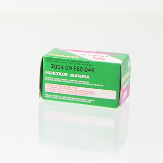 Expired Fujifilm Superia 200 135/36 film