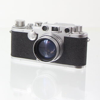 Leitz Leica IIIc met Summitar 5cm F2 lens