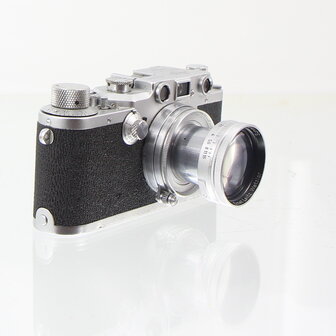 Leitz Leica IIIc met Summitar 5cm F2 lens