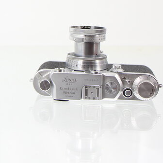 Leitz Leica IIIc met Summitar 5cm F2 lens