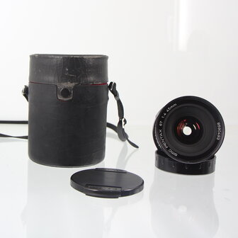 Pentax 67 SMC 45mm f4 met koker en lensdoppen