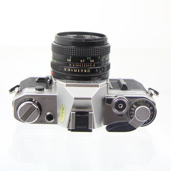 Canon AE-1 35 MM SLR Camera met Canon FD  lens 50mm 1:1.8