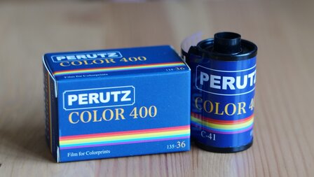 Nieuw King Perutz image 400 135-36 film